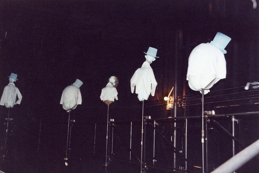 disneyland haunted mansion hitchhiking ghosts