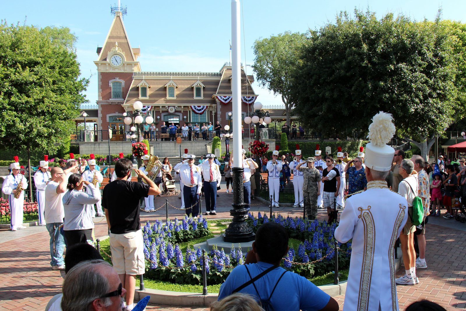 disneyland flag pole