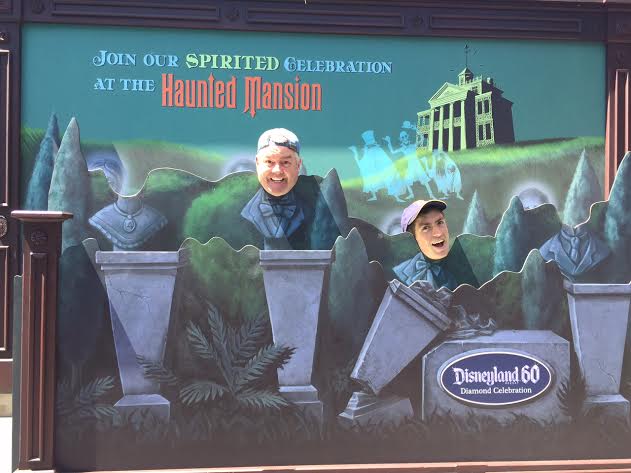 disneyland haunted mansion photopass