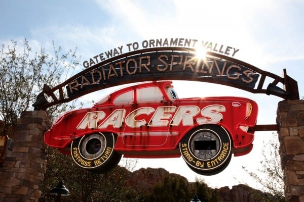 Radiator Springs Racers fastpass sign