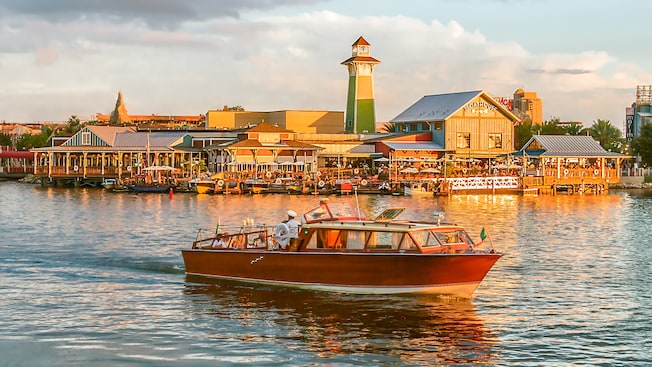 Boat going through the water in Disney Springs