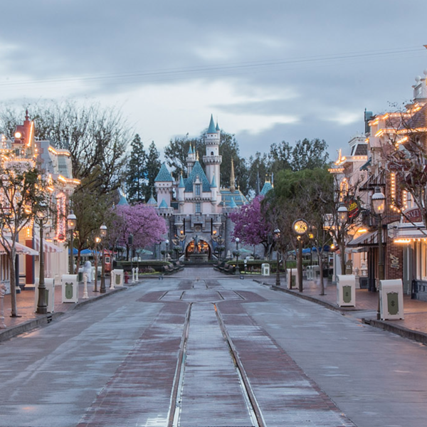 disneyland coronavirus