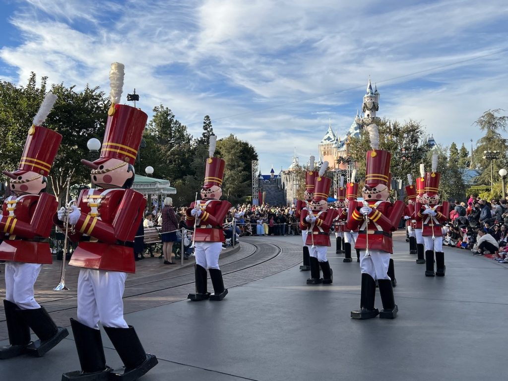 disneyland christmas parade toy soldiers