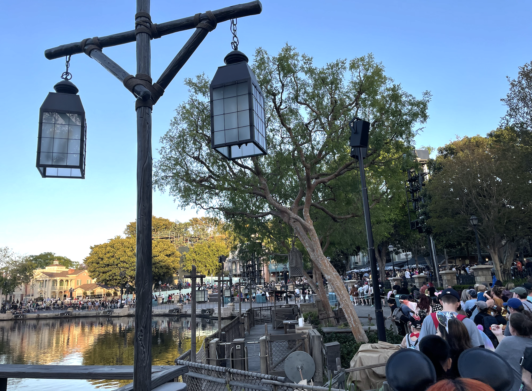 Hungry Bear Fantasmic! dining package review