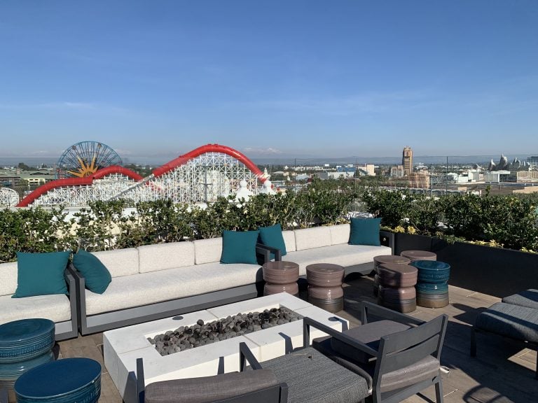 hotels-with-disneyland-fireworks-view-watch-outside-the-park
