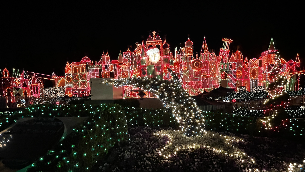 Disneyland dates to avoid- its a small world holiday