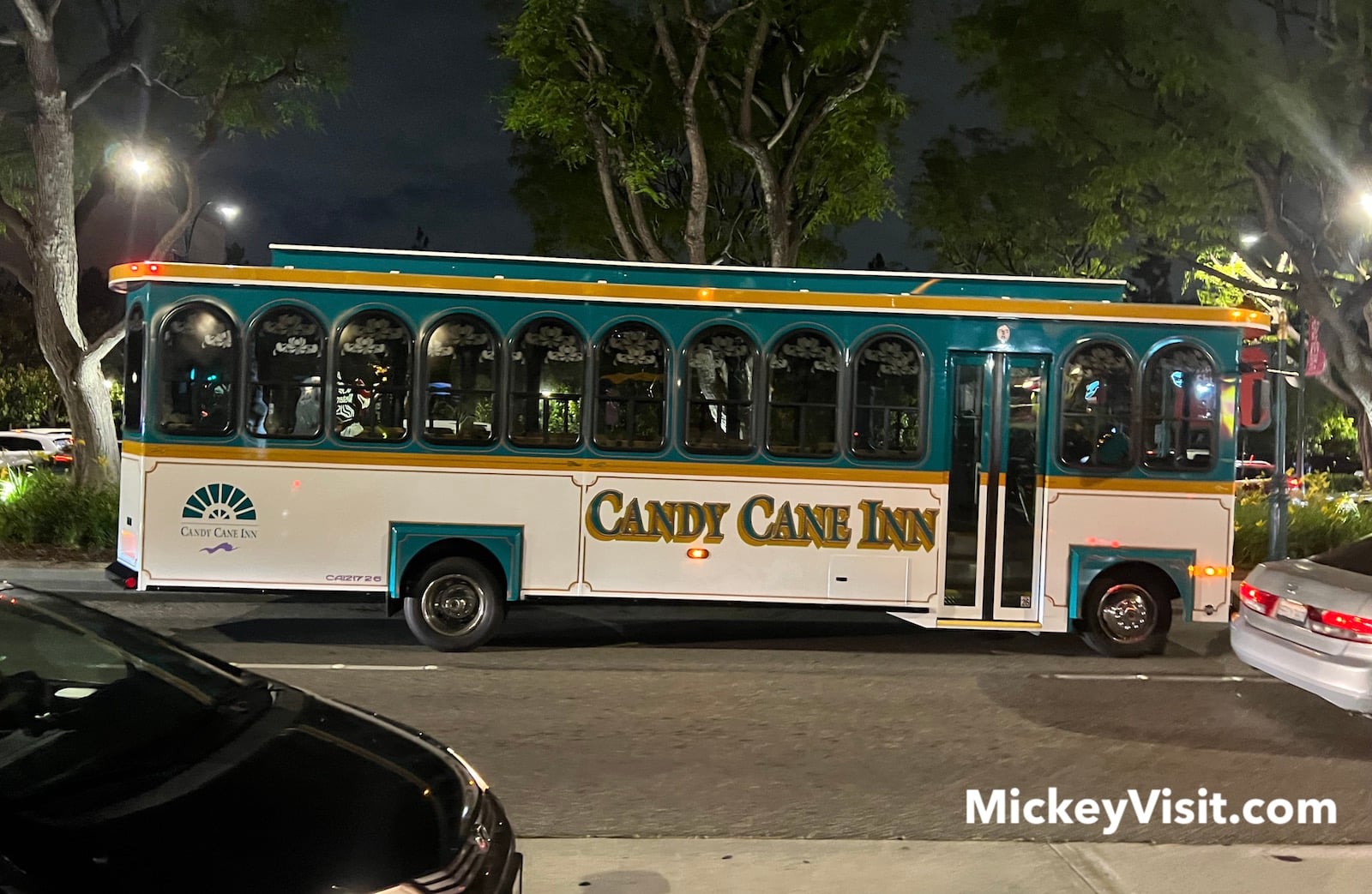 candy cane inn hotel shuttle to disneyland