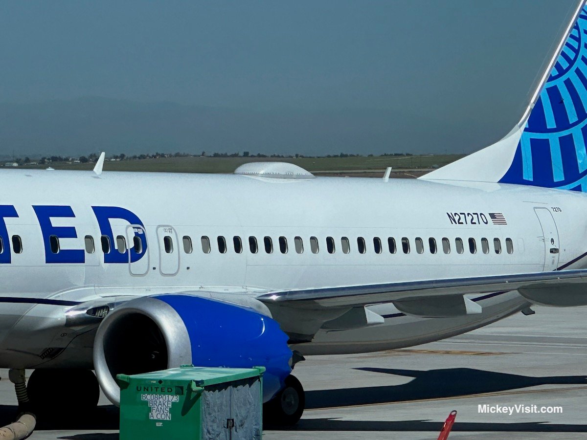 United Flying with Kids