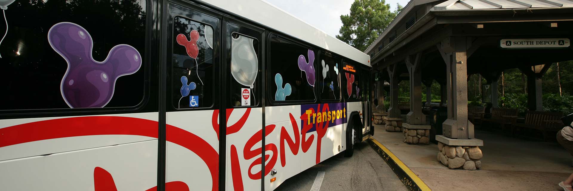 Disney Boardwalk - bus