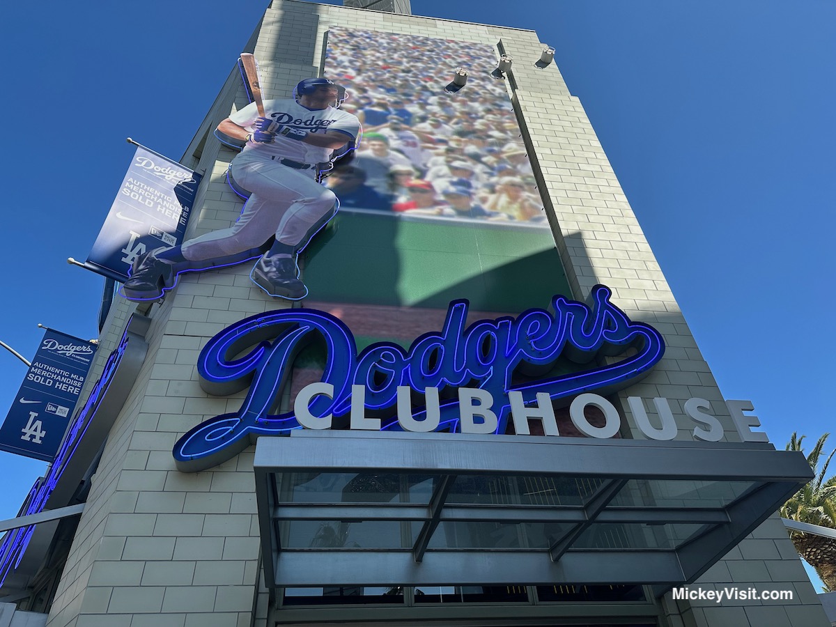 Dodgers ClubHouse Universal