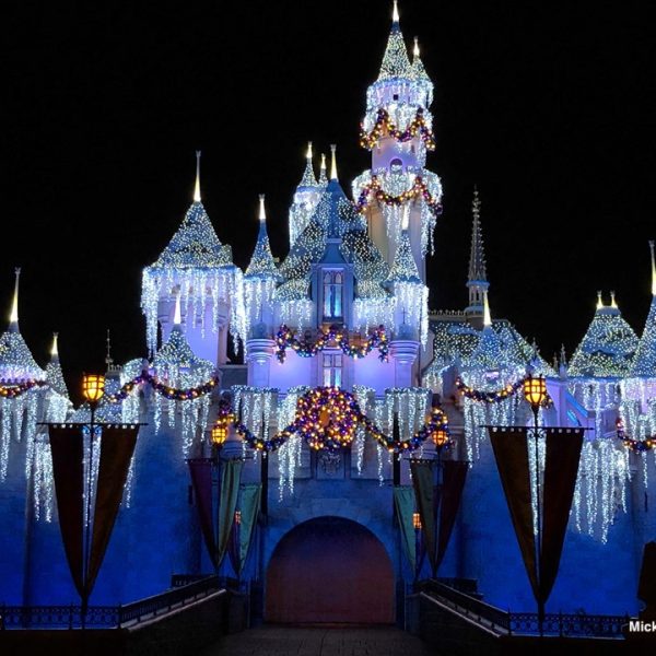 Disneyland Christmas Decorations
