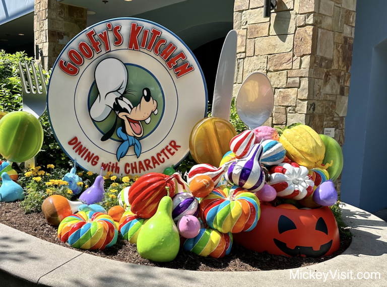 Disneyland Goofy's Kitchen Halloween REVIEW 2025