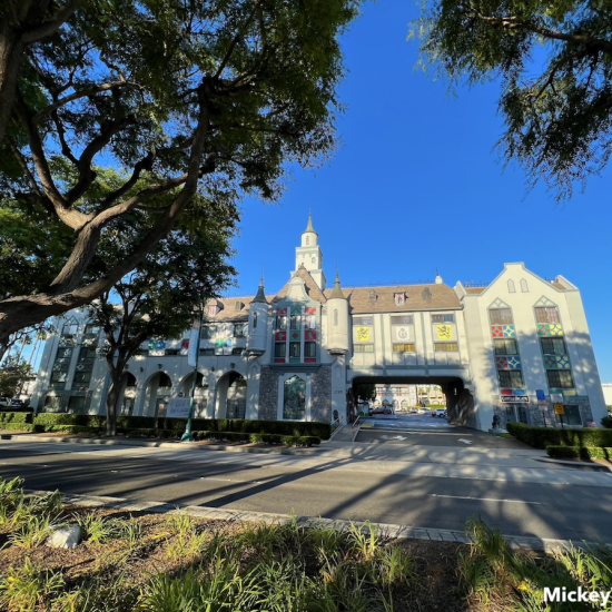 cheapest Disneyland hotels perks