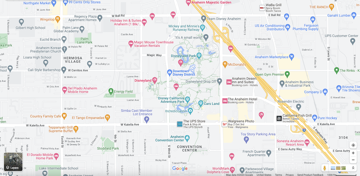 disneyland-statistics-daily-yearly-attendance-size-operations