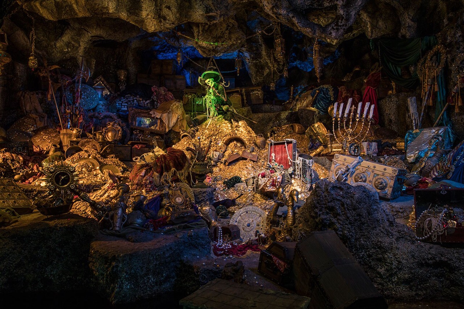 scariest Disneyland rides Pirates of the Caribbean 