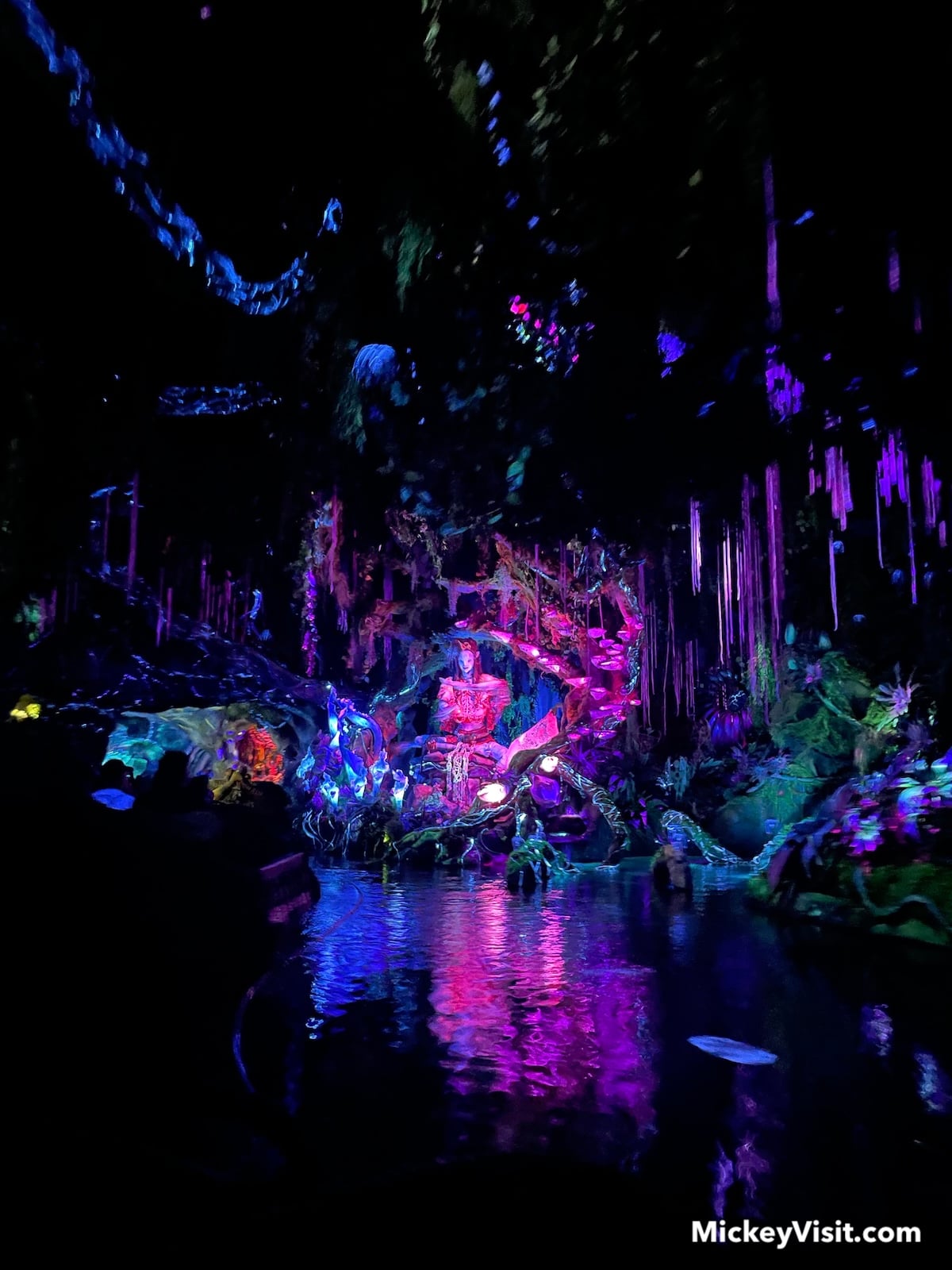 Animal Kingdom rides Na'vi River Journey