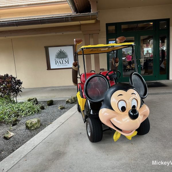 Mickey Mouse themed golf cart at Disney World golf course