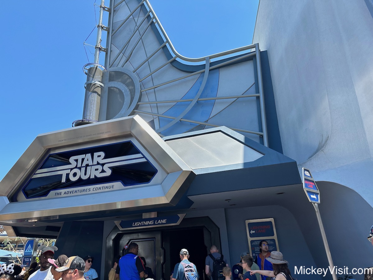 Star Tours Disneyland