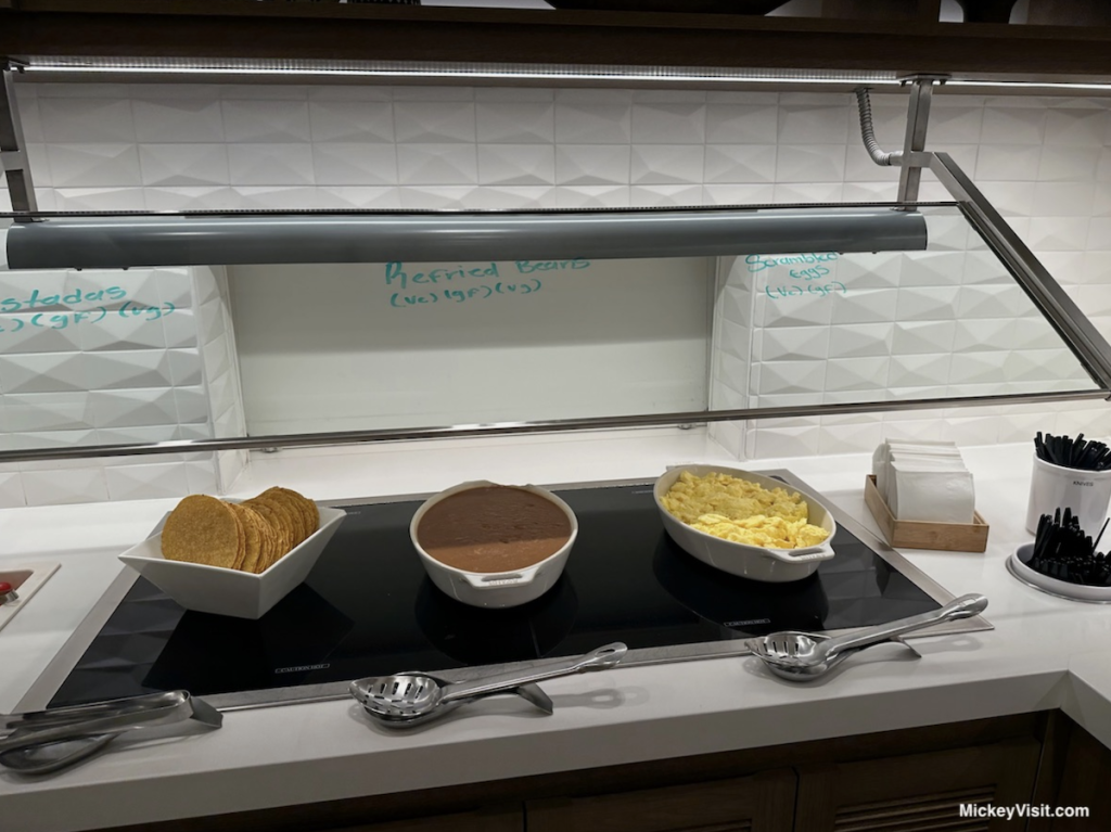 Hotels Near Disneyland With Free Breakfast & What They Serve
