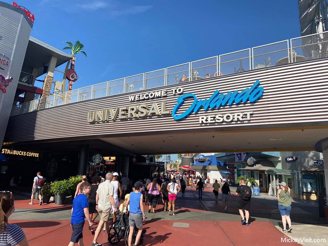 universal-studios-orlando-bag-policy-explained-for-2025-what-you-can