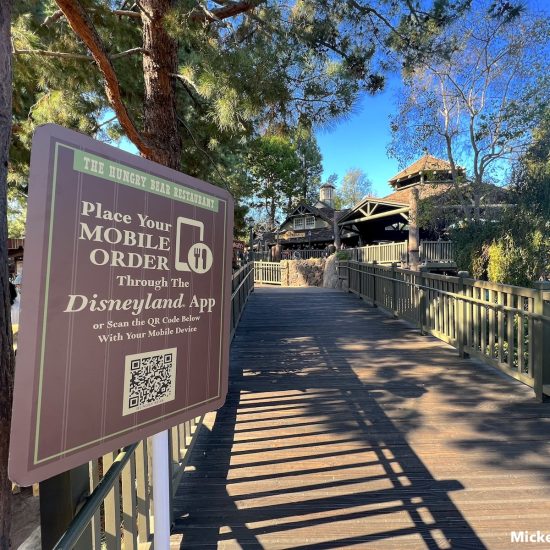 Disneyland mobile order sign