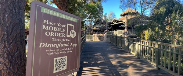 Disneyland mobile order sign