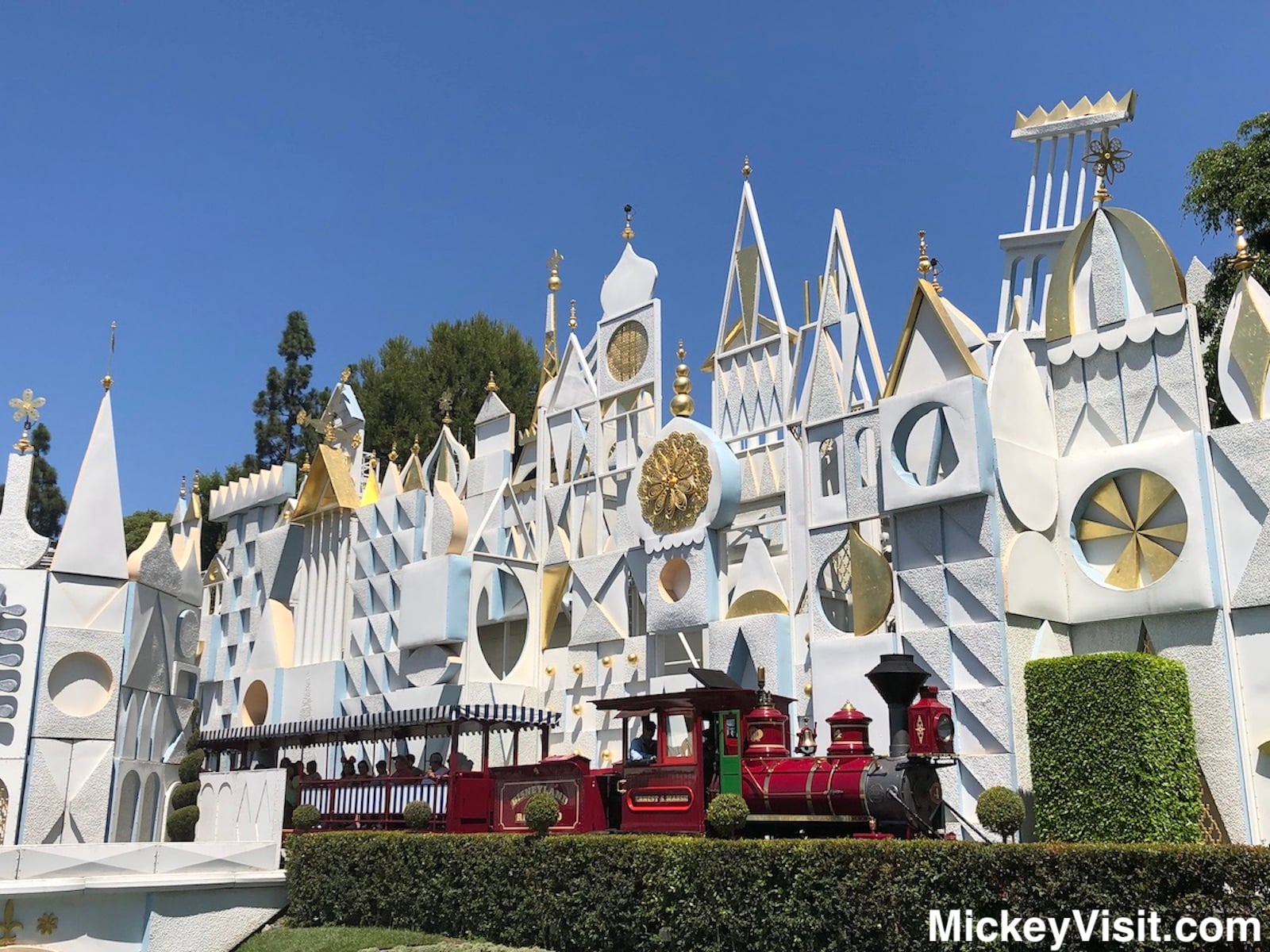 Train with It's a Small World