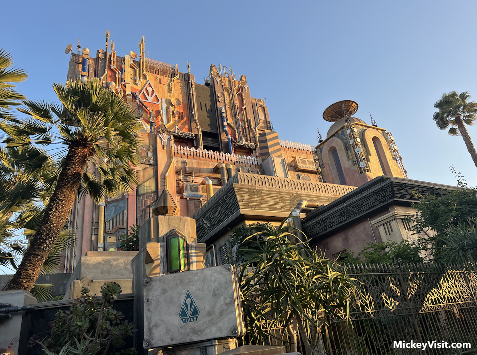 Guardians of the Galaxy california adventure ride