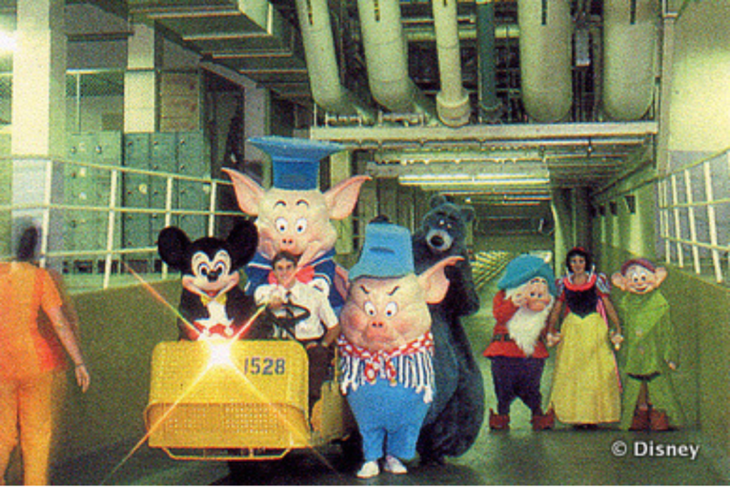 Ever Wonder Where Disney Cast Members Eat and What They Do on Their ...