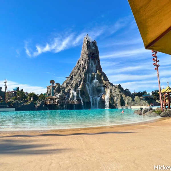 Universal Volcano Bay beach