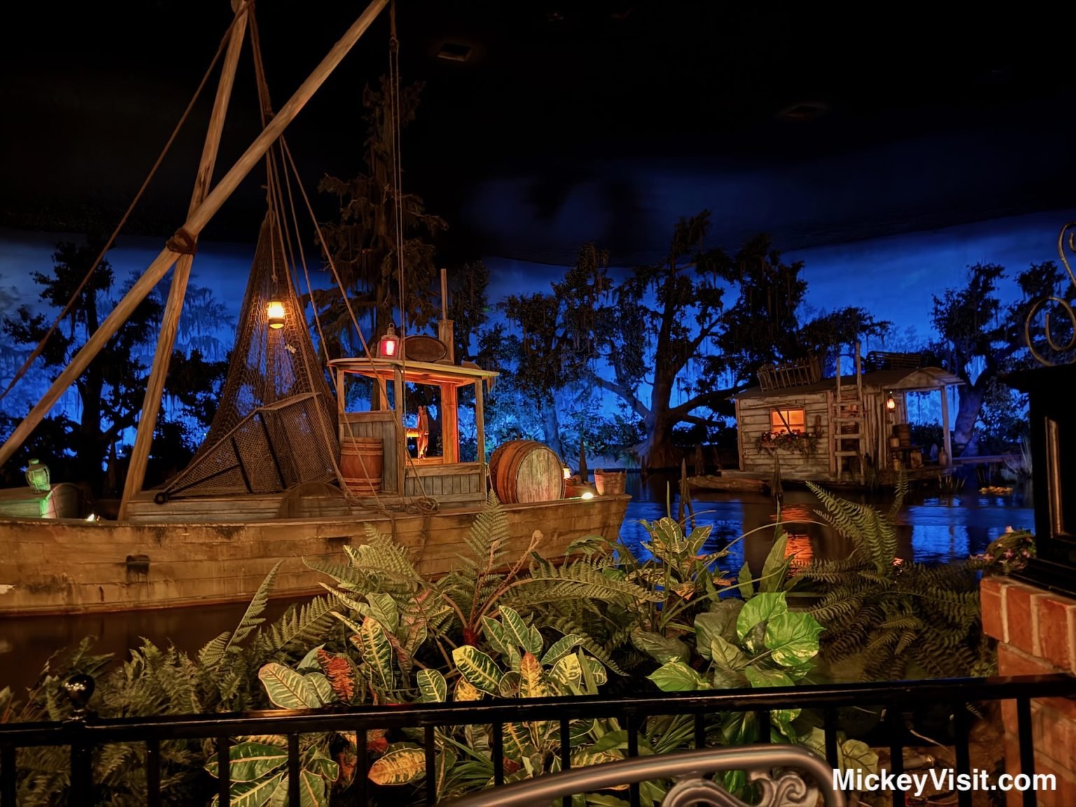 Is Splurging on the Blue Bayou Fantasmic! Dining Package Worth It