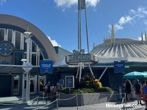 Space Mountain Disney World queue