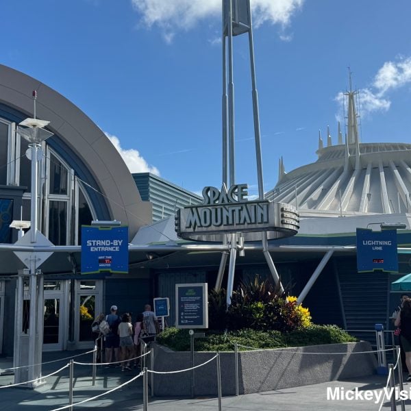 Space Mountain Disney World queue