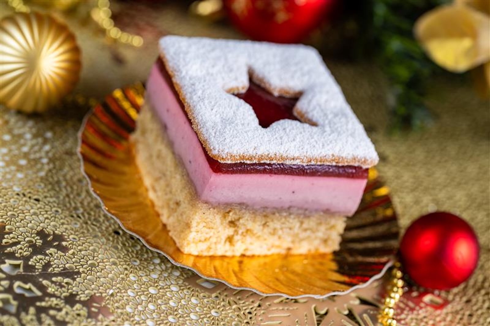 Linzer Cookie Mousse Torte