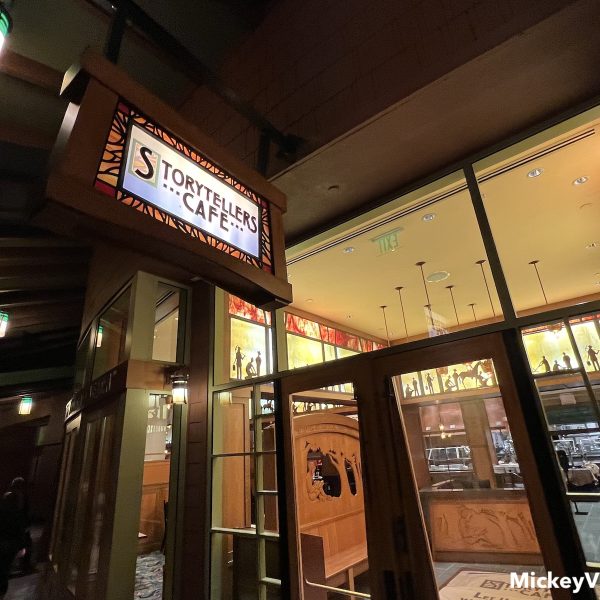 Storytellers Cafe holiday dining