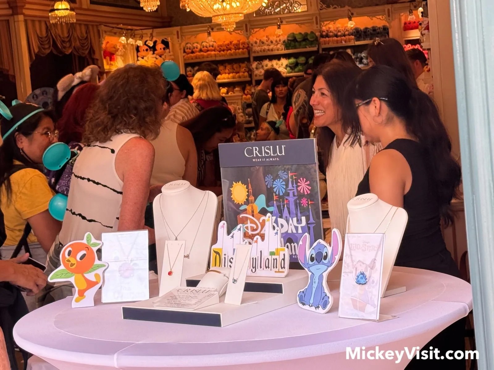 This Viral Disney Jewelry Has Disney Adults Waiting in Line