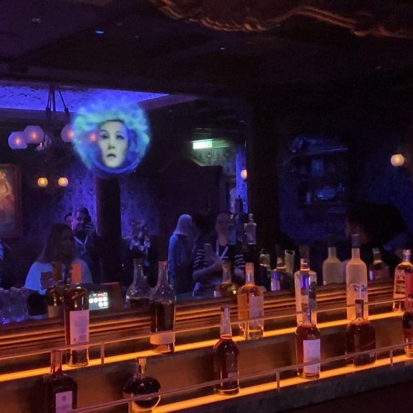 haunted mansion disney treasure lounge