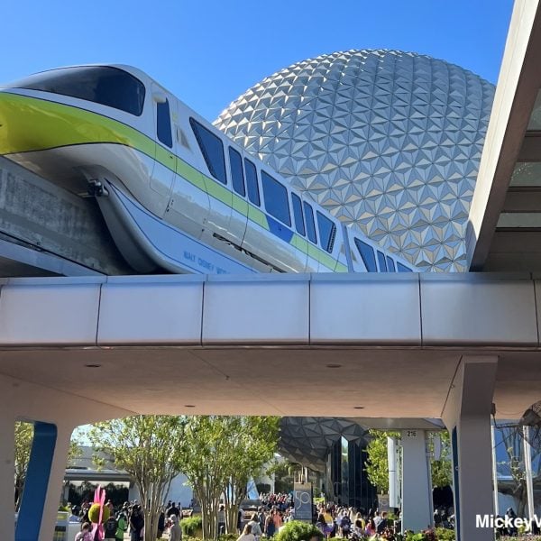 Disney World EPCOT monorail