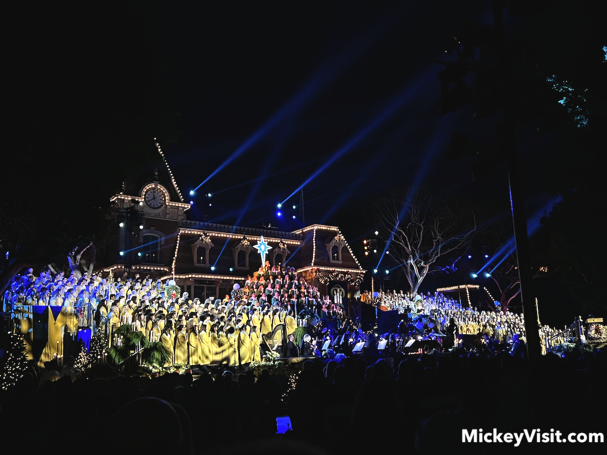 singers at disneyland candlelight processional main street
