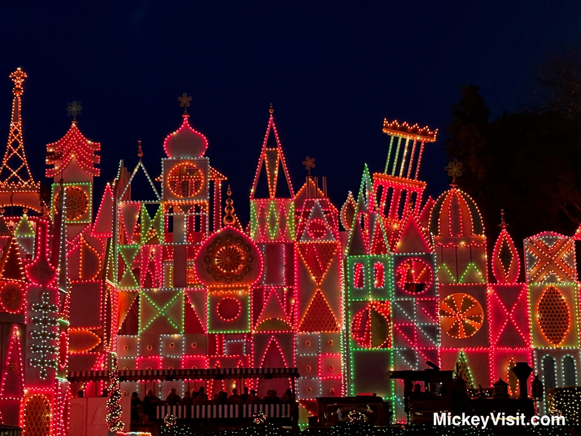 its a small world train