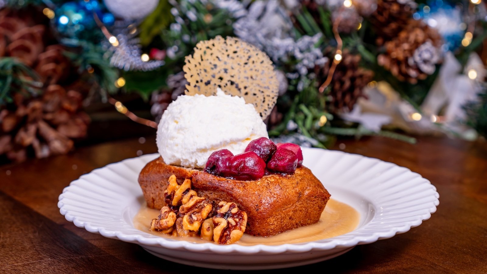 Blue Bayou Restaurant Sticky Toffee Cake Disneyland Christmas foods