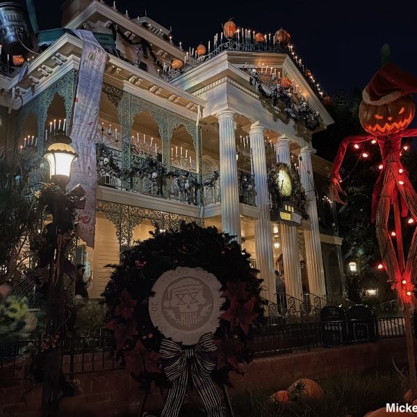 Haunted Mansion Holiday Disneyland exterior