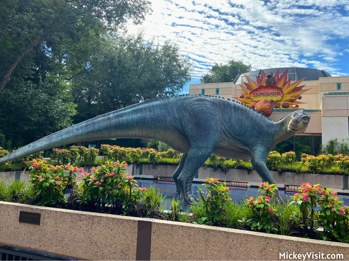 DINOSAUR