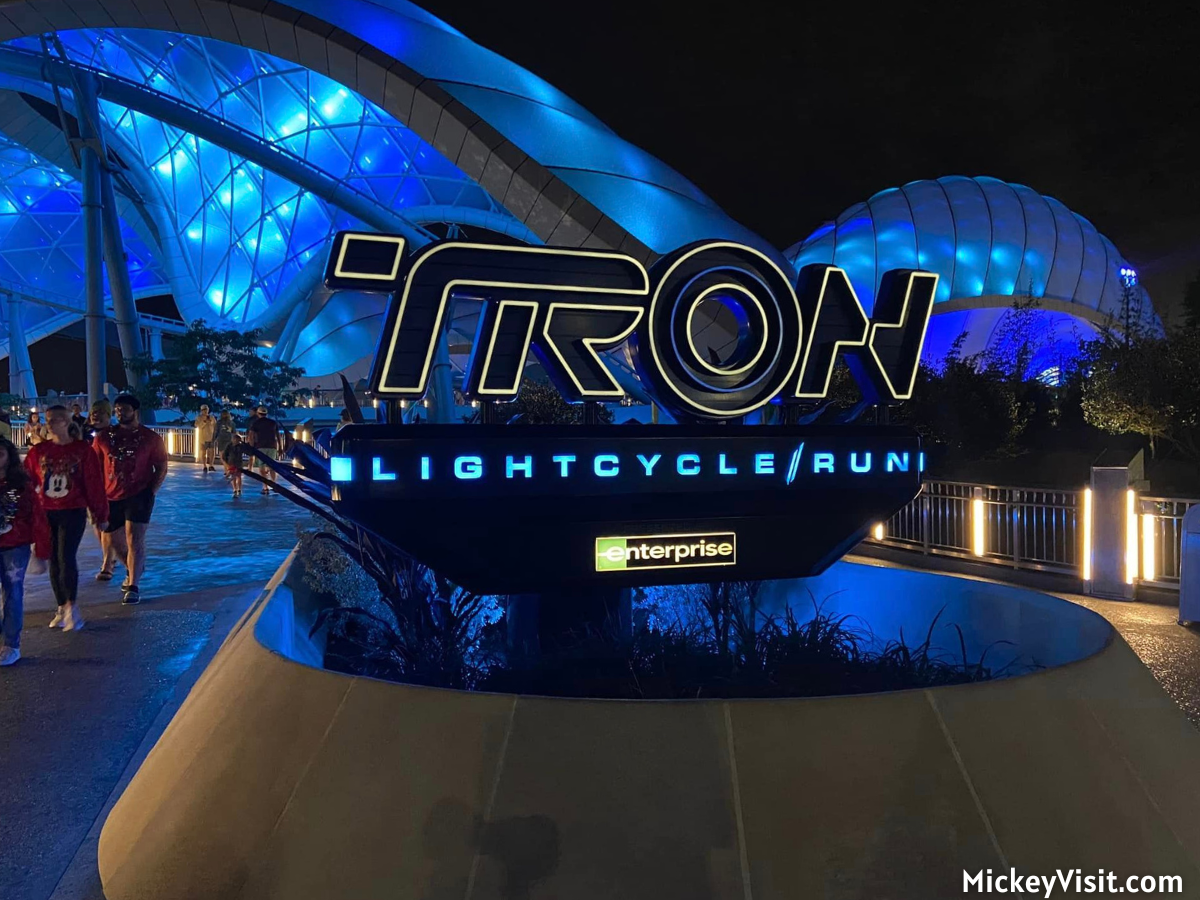 TRON Lightcycle / Run night
