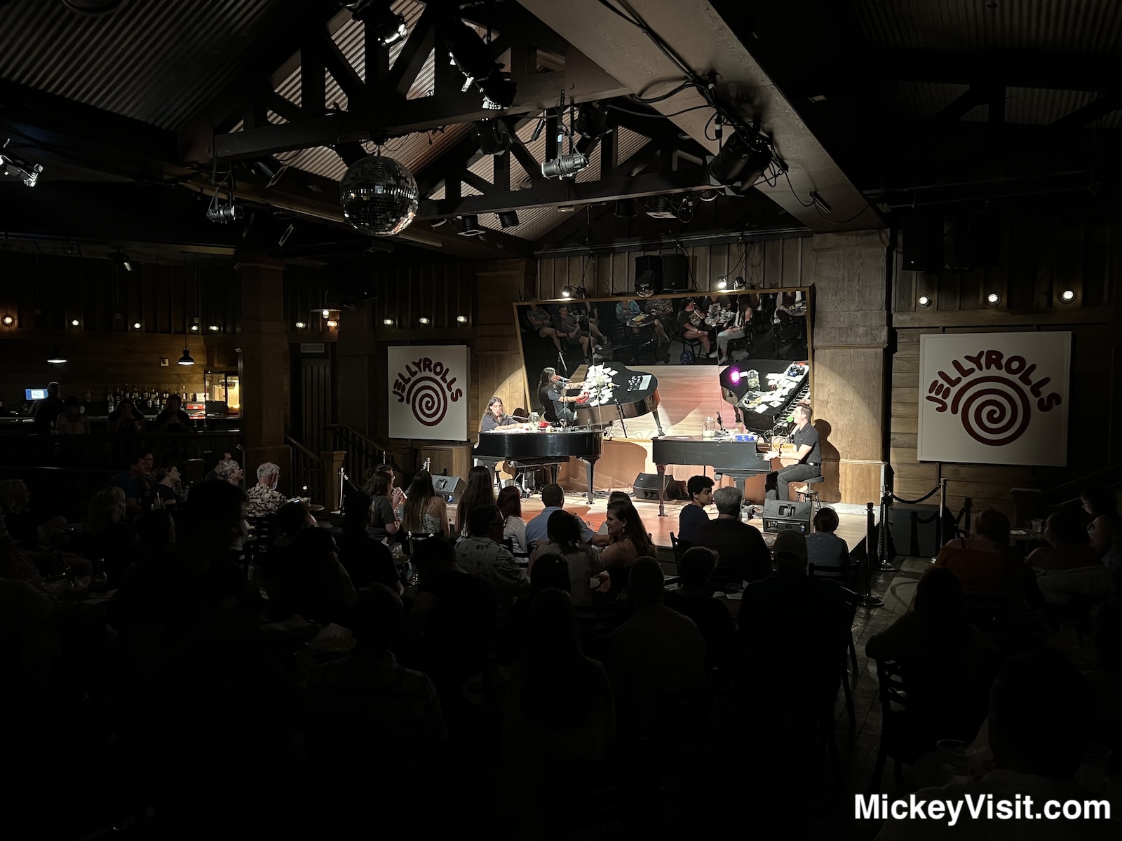 Jellyrolls bar dueling pianos Disney's BoardWalk