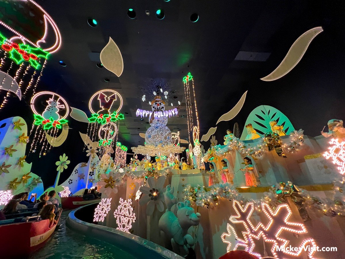 its a small world holiday ride at disneyland