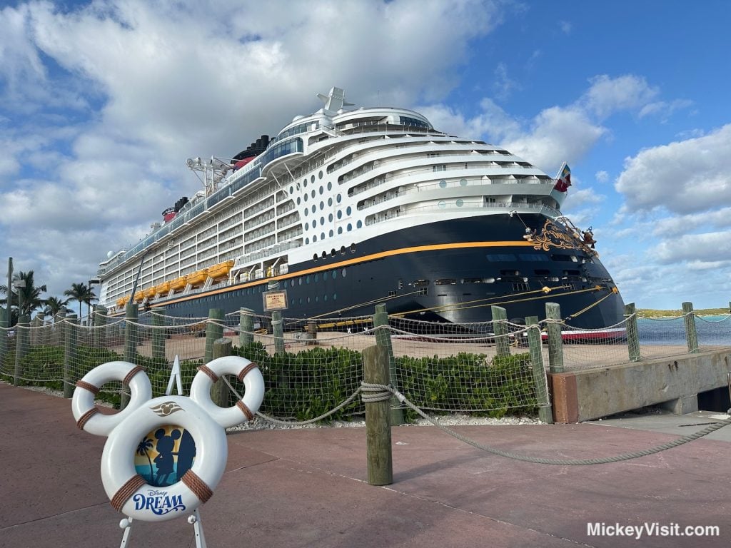 Disney Dream exterior