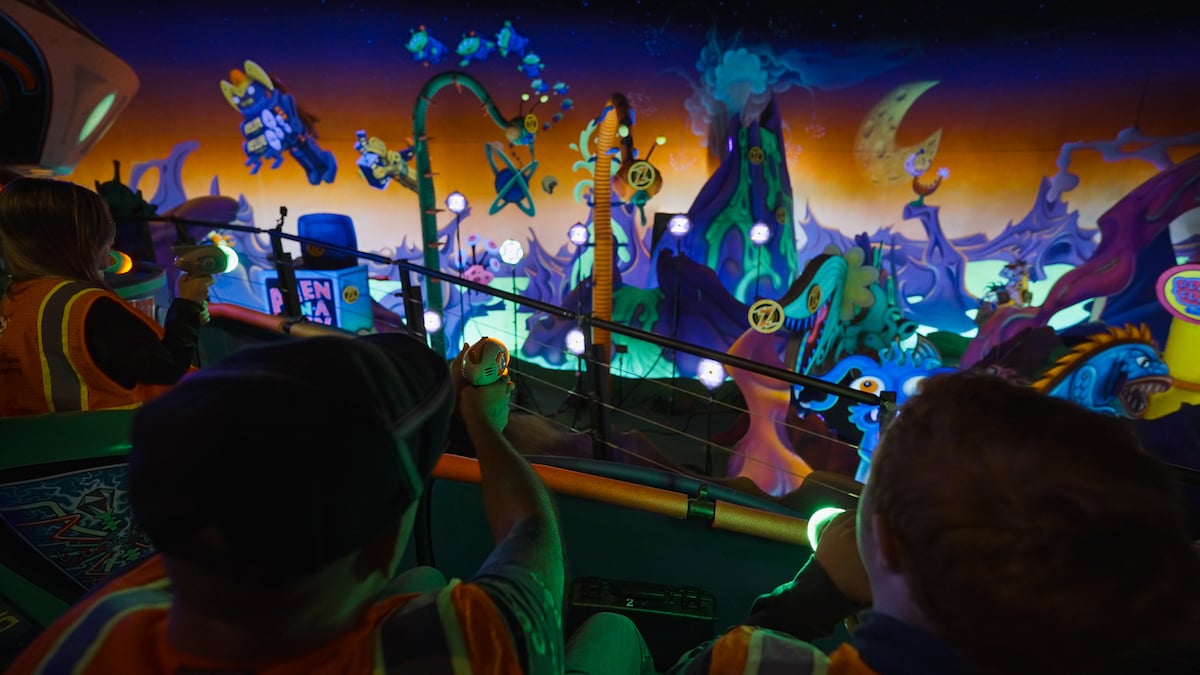 buzz lightyear disney world ride