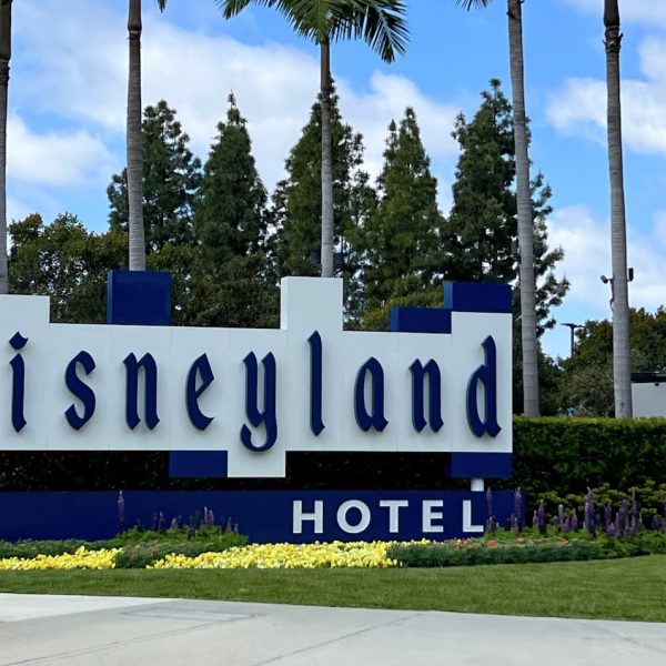 Disneyland Hotel entrance sign