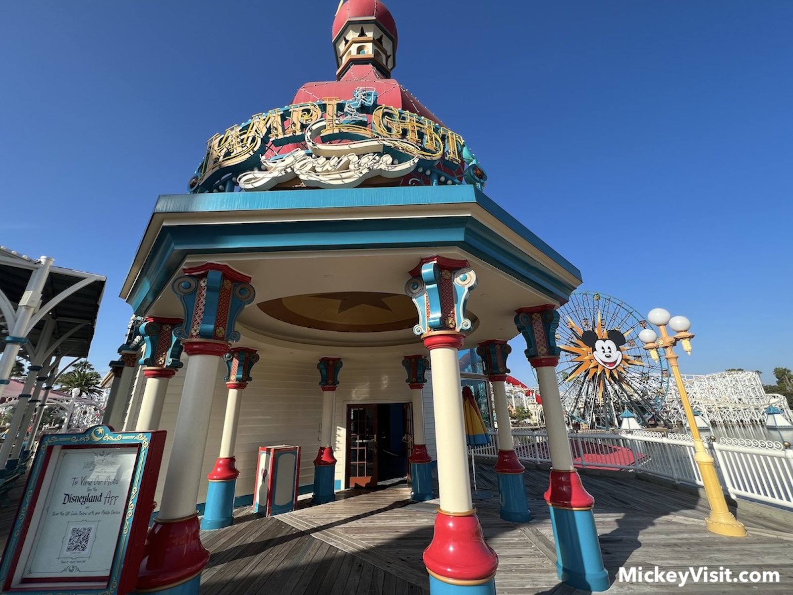 Lamplight Lounge entrance